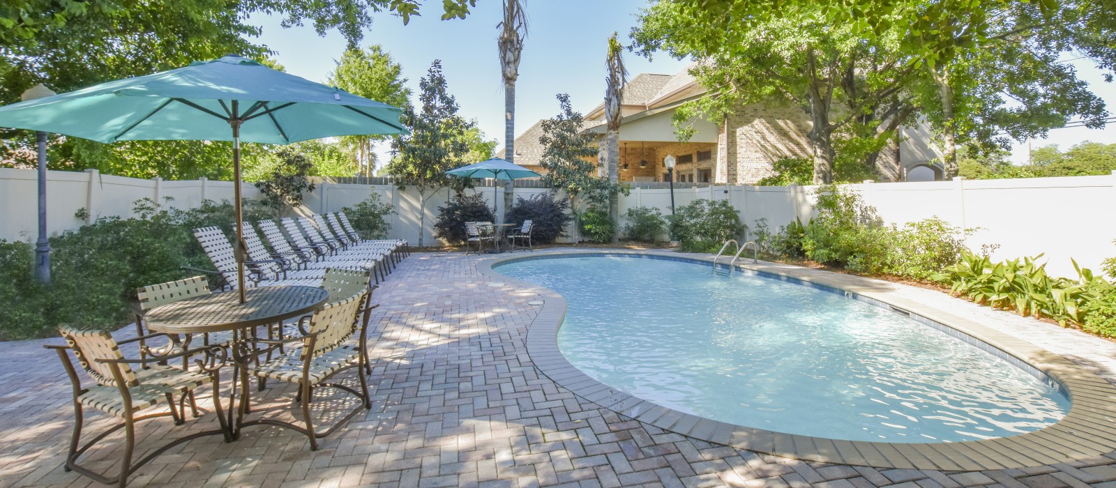 Lanai Apartments For Rent in Metairie, LA 1 & 2 Bedroom Apartments